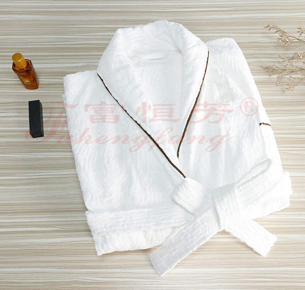 白色满提花青果咖啡色牙条有胸袋